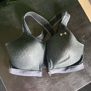 Under Armour Women's Black Textured Front-Zip Sports Bra